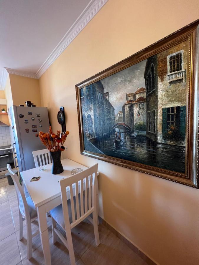 City Center Apartment In שקודר מראה חיצוני תמונה